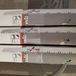 bulk selling of 15 packs of 5 bosch blades new and sealed 240mm/10inch 19x1.5mm
these retail at £9 a pack so do the maths and grab a good deal