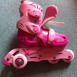 Free size 3-5 roller blades in very good condition