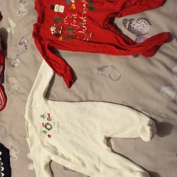 0-3 3/6 month Christmas outfits like new
One not been worn at all as u can see tag in picture.

1st picture is 3/6 month old
2/3rd picture is 0-3 

Bibs and socks aswell

£5
Collection only s61