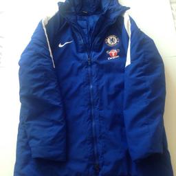 Blue CHELSEA coat. Size Large