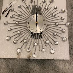 Handcrafted Diamante Jewelled Crystal Daisy Silver Wall Clock 33cm  Brand new