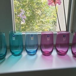 Ich verkaufe 6 Stück Leonardo Gläser (300ml)
2 grüne,1 blaues und 3 rosa (lila) farbig.
Sie sind neu und nie benutzt!!!
Habe für 1 Glas 5 Euro bezahlt und verkaufe alle zusammen für 25 Euro.

Selbstabholung im 11ten Bezirk
