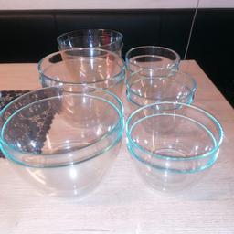 Verkaufe sehr schöne Glasschalen (Schlüsseln)12 Stück.
6 große und 6 mittelgroße
alle in einwandfreiem Zustand,nie benutzt.
alle zusammen 25€