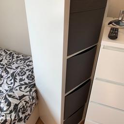 White single kallax unit from ikea - bought a month ago so in perfect condition - please note it does not come with boxes - only reason I’m selling as I need a double one! £25 Ono