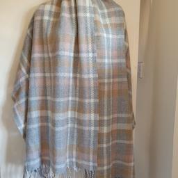Very soft and warm large scarf from OASIS 
In excellent condition