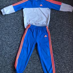 Well worn hence low price
Lovely little jogging suit 
Tiny pin prick hole shown in last picture and small mark on jumper 