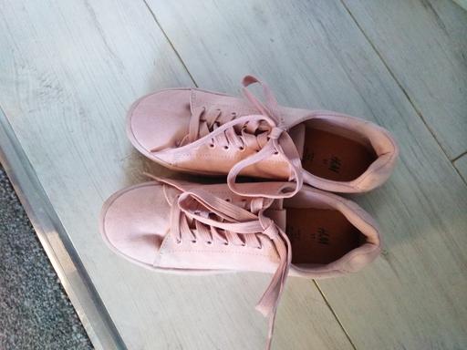 Buy & Sell West Midlands Walsall - Photos for size 4 pink suede trainers