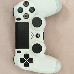 ps4 controller cuh-zct1e in good working condition.