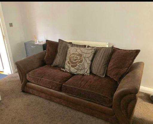 Buy & Sell West Midlands Birmingham - Photos for DFS Pillow Back 3-4 seater sofa