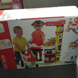 hi all selling my sons Smoby city shop my son has never played with it at all everything is in the box pick up only thanks 4 looking