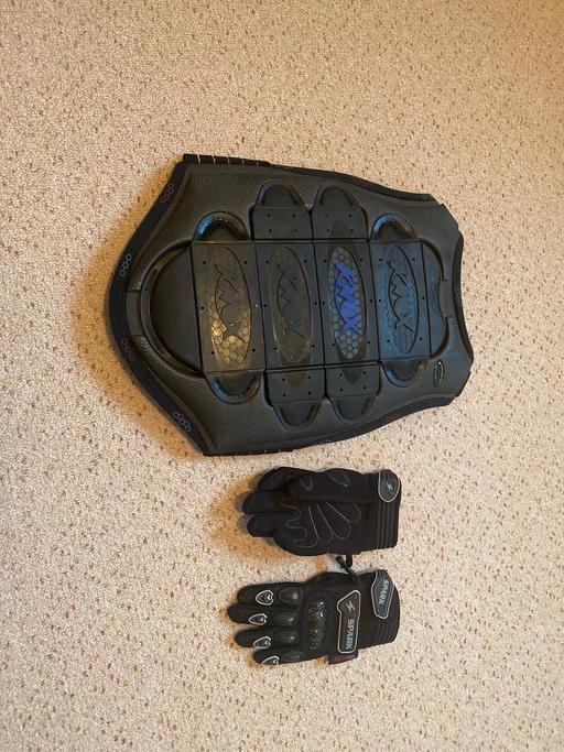 Vehicles Cambridgeshire Fenland - Photos for Knox child motorbike back protector