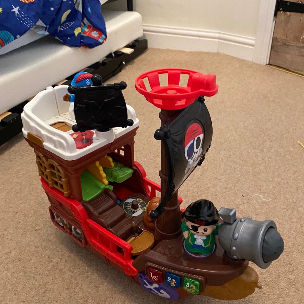 VTech Toot-Toot Friends Kingdom: Barco Pirata Interactivo Con 3 Figuras Y Cañón (1-5 Años)