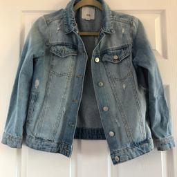 Girls river island denim jacket like brand new age 9-10 £10  pick up only