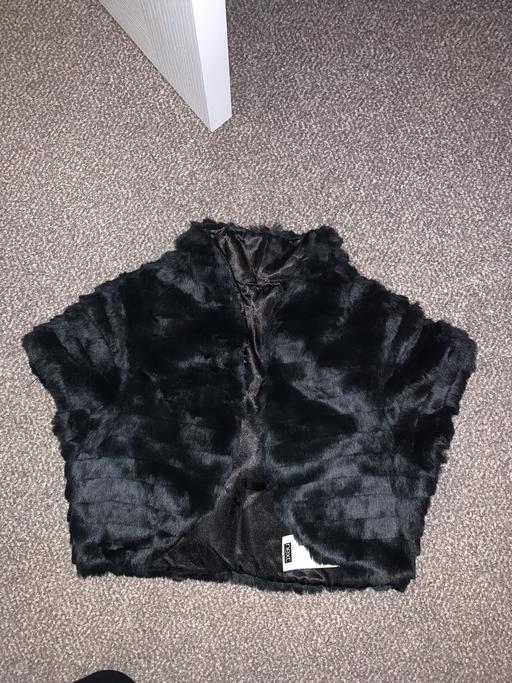 Buy & Sell West Midlands Dudley - Photos for Ladies black fur s/s shrug