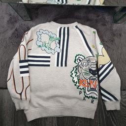 size 6 kids geniune kenzo jumper.  
Great condition. 
comes from a non smoking 🚭  home .