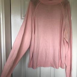 Pink jumper size 14 
Good condition 

Thanks for looking and please check out my other items for sale 😊
