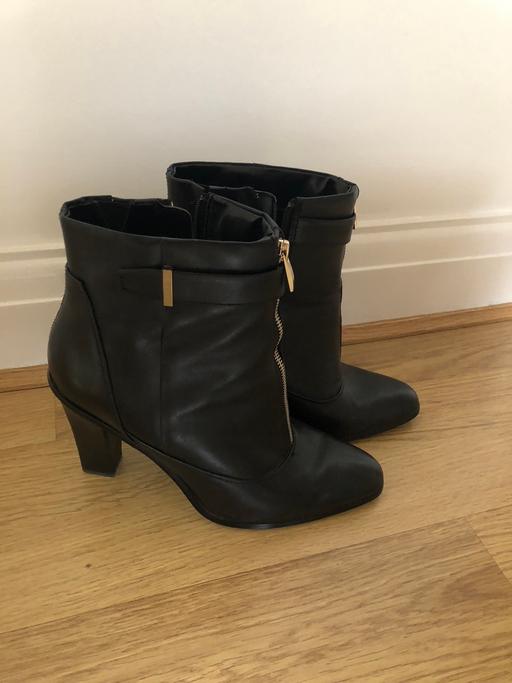 Buy & Sell Hertfordshire Broxbourne - Photos for BLACK ANKLE BOOTS