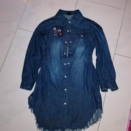 Mädchen Jeans Kleid oder Long Bluse Gr. 128 zu verkaufen in Singen Versand 2,99