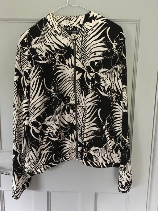 Buy & Sell West Midlands Walsall - Photos for Jacket, Black&White Leaf Print.Size M.