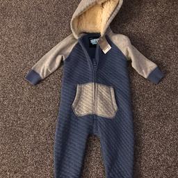 Brand New 
Next 
9-12 months 

Quilted material with cosy hood. 

Collection Swanley. 
Will post if costs covered.