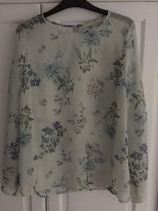 Buy & Sell West Midlands Walsall - Photos for Floral,Chiffony Top.Size 12.