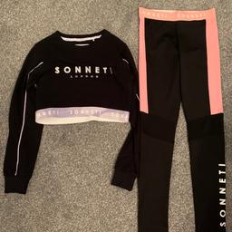 Only worn once or twice

Age 10-12 years

Both from JD sports

Long sleeve cropped top with lilac trim

Black and peach leggings with mesh knee trim (worn once)

Willing to post 📦