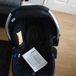 its in very good conditon, has age related marks,comes with the isofix base,

collection only from wf17 batley