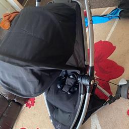 Quinny stroller small and compact with travel bag rain cover  

In very good working condition 

Delivery £10 local