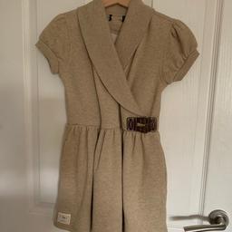 Lovely Girls Ralph Lauren Dress with side buckle detail
Cap Sleeves
Age: 5/6
Cond: VGC - Worn twice
Label removed as it caused itching
Pick up or post at buyers expense
From a NS home