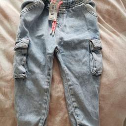 Brand new girls river island jeans
Size 4-5 years