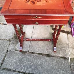 MAHOGANY INLAID DESK  WITH DRAW AND LIFT UP LID WITH KEY
IN GOOD CONDITION