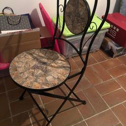 Verkaufe 2 Stühle aus Eisen mit Mosaikmuster.. neu und noch nie verwendet!