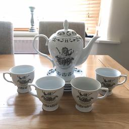 Brand new!
Teapot, 4xcups and 4x saucers 
From a pet and smoke free home.
Collect from Cheadle Hulme.