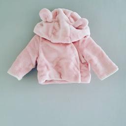 Beautiful baby coat
Size New baby🧸💗