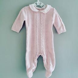 Knitted sleep suit
Size New born🧸
Excellent condition💗