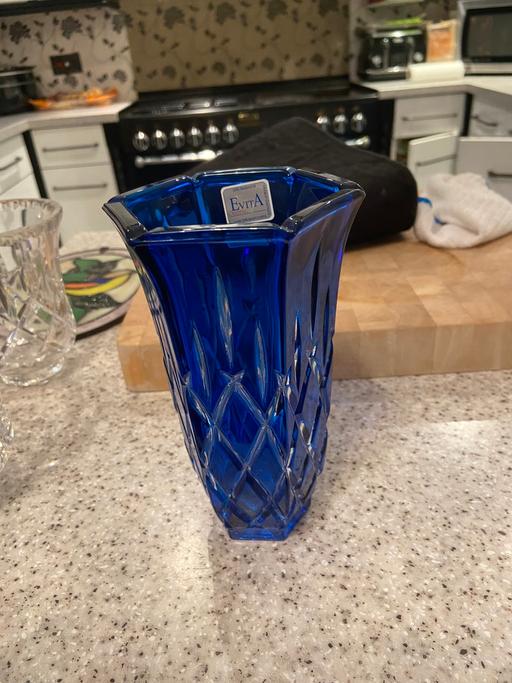 Buy & Sell Hertfordshire Watford - Photos for Blue vase short £15