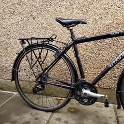 excellent condition TREK 700c wheels size. 21 frame size. the bike is coming from full service, including new chain and new cassette. perfect condition. free delivery to you max 2miles.