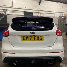 Mk3 Focus rs back bumper in white good condition, comes with diffuser