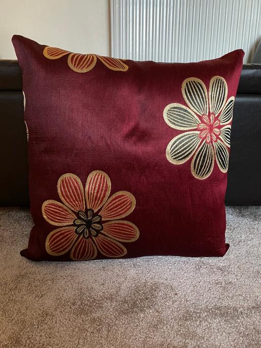 Buy & Sell Gloucestershire Gloucester - Photos for Gold & Maroon Flower Patterned Cushion Covers