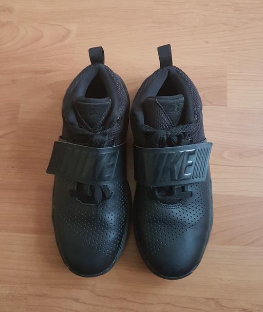 Buy & Sell West Midlands Dudley - Photos for NIKE TRAINERS UK SIZE 5