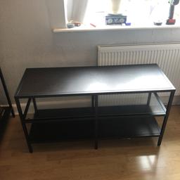 IKEA TV/ display unit with glass middle shelf excellent condition.
W/100 cm
D/36 cm
H/53 cm
Safe collection only
£20