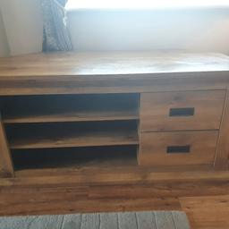 lovely oak TV unit with mark on it show in pictures 

Collect only wn3 Wigan

£75