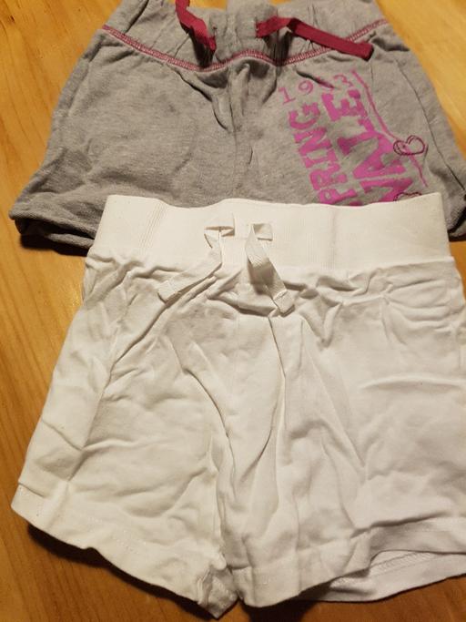 Buy & Sell Leicestershire Charnwood - Photos for GIRLS SHORTS AGE 4-5 YRS