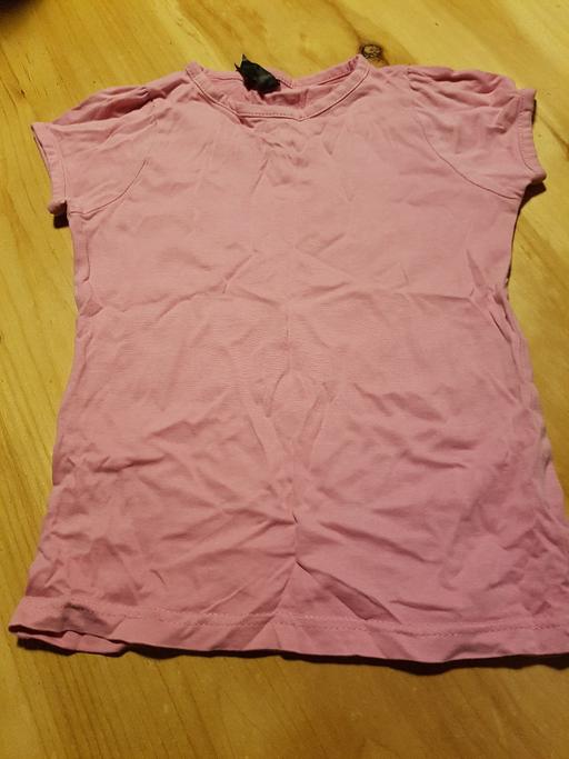 Buy & Sell Leicestershire Charnwood - Photos for GIRLS PINK T SHIRT AGE 4-5 YRS