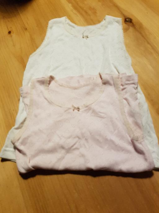 Buy & Sell Leicestershire Charnwood - Photos for GIRLS THERMAL VESTS AGE 4-5 YRS