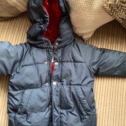 COLLECTION ONLY. 

Navy blue padded coat, 1press stud missing but other than that it’s a nice warm coat. Size 12-18months.
