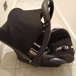 Maxi-Cosi CabrioFix, Collection Chiswick W4 only

Super comfortable head support with extra padding for enhanced comfort.
Can be attached to all Maxi-Cosi and Quinny pushchairs plus lots more (adaptors may be needed).
Lightweight - only 3.6kg - for easy carrying.