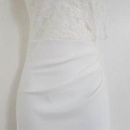 Gorgeous simple design
Lace top and detail at back
Worn once at my wedding
Been cleaned
Crepe material
Will post for cost