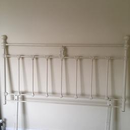 Cream double headboard.
Good condition. Slight chip than could be touched up as shown.
Smoke and pet free home.
Collection only.