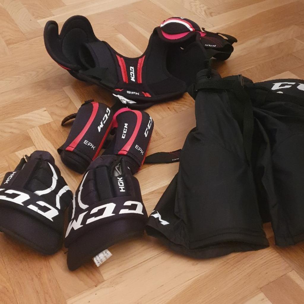 Hockey starter kit ccm youth storlek XL in 113 28 Stockholm for SEK 400
